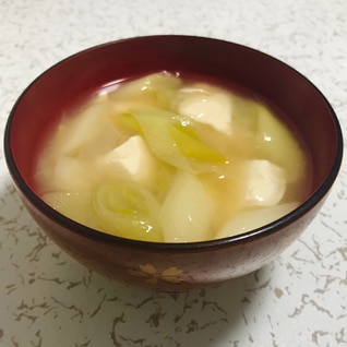 長ねぎと豆腐の味噌汁